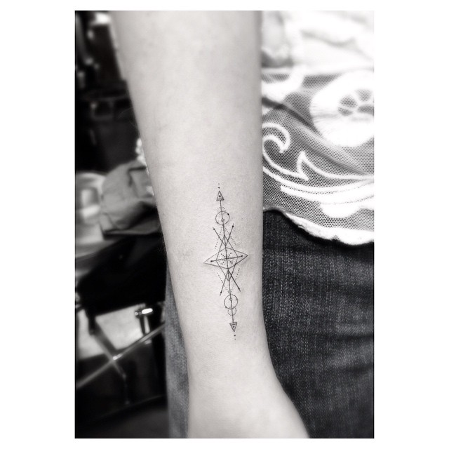 10 Geometric Tattoo Ideas - Marine Agency